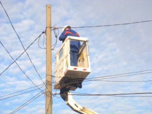 Electrica se ocupă de locuitorii din satul Petroşani